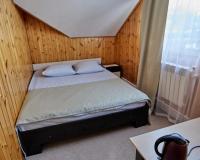 2-комнатный номер полулюкс с 1 двуспальной кроватью (с завтраком, мансарда)