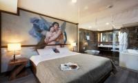 Двухместный люкс Романтик с балконом двуспальная кровать