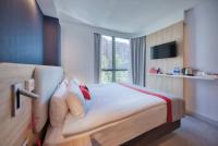 Двухместный номер для гостей с ограниченными возможностями Standard двуспальная кровать