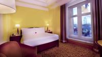 Двухместный номер Straits Club Marina Bay View двуспальная кровать
