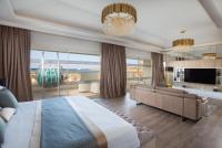 Двухместная вилла Luxury с видом на море двуспальная кровать