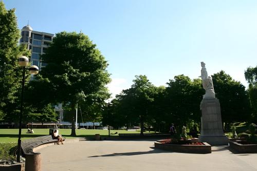 Памятник Джеймсу Куку