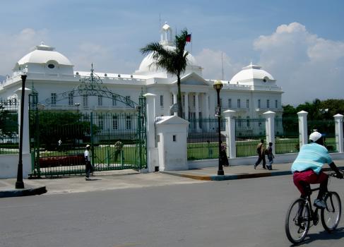 Президентский дворец в Порт-о-Пренсе