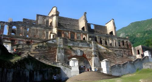 Руины дворца Сан-Суси